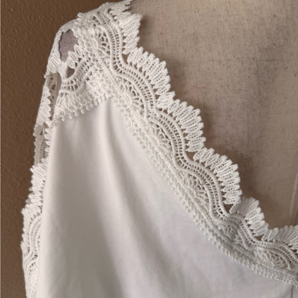 White Lace Trim V-Neck Women's Top - Picture 5 of 13